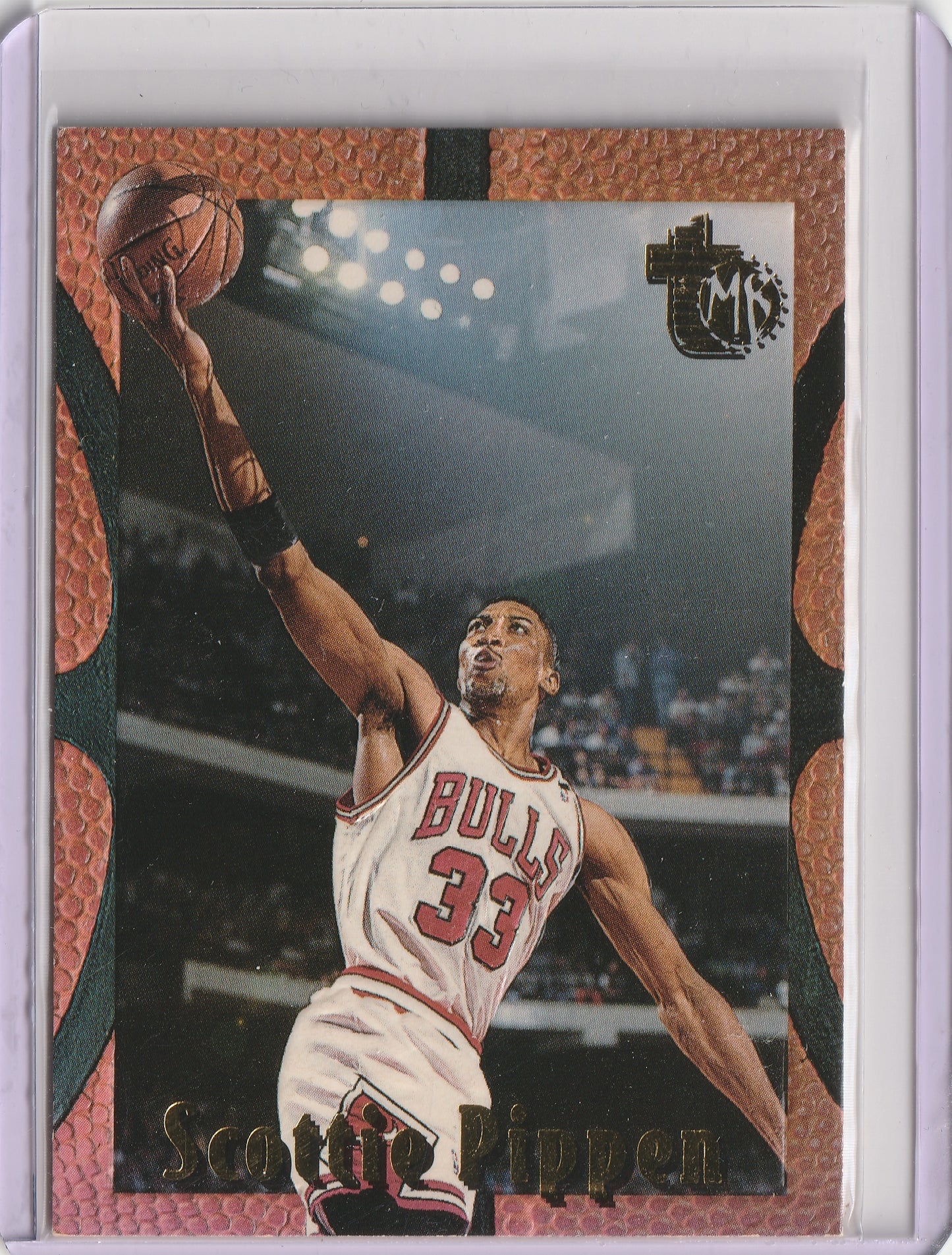 1994-95 Topps Embossed - Scottie Pippen, #16