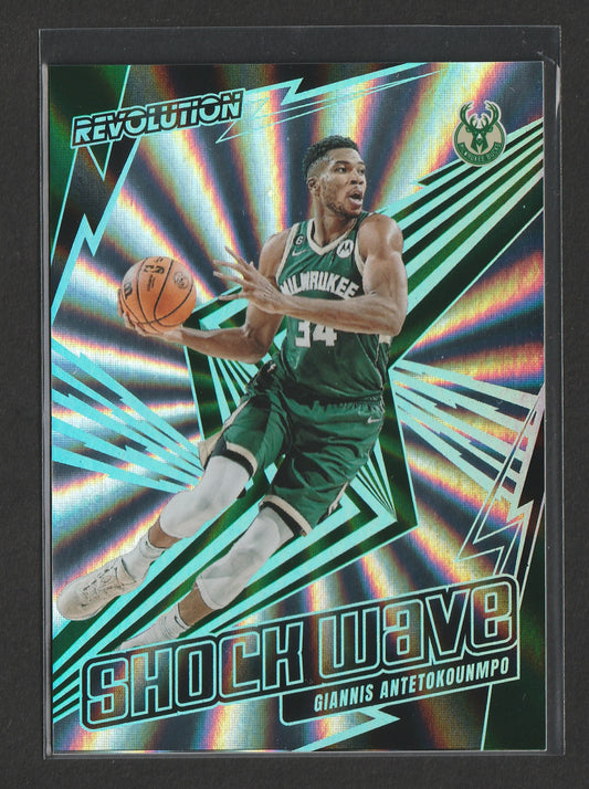 Giannis Antetokounmpo 2023-24 Panini Revolution Shock Wave Sunburst 41/75 #4 - Fiedler24