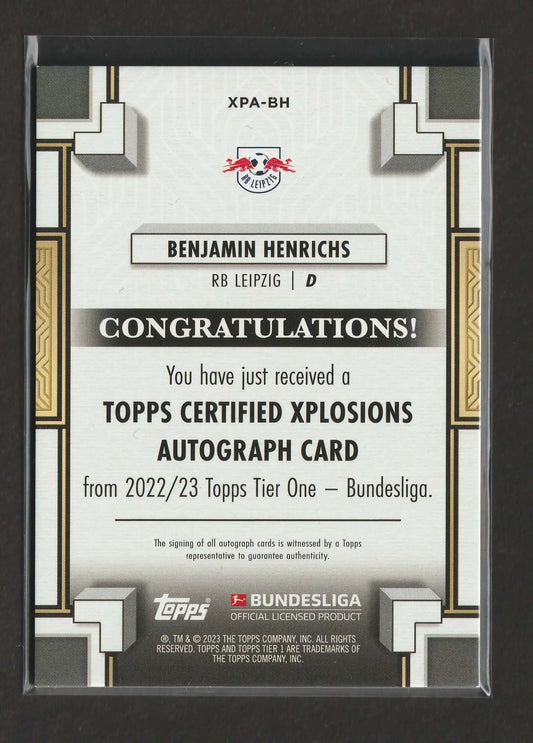 Benjamin henrichs 2022 23 topps tier one bundesliga xplosions red autograph card in schwarz weiß in schutzfolie