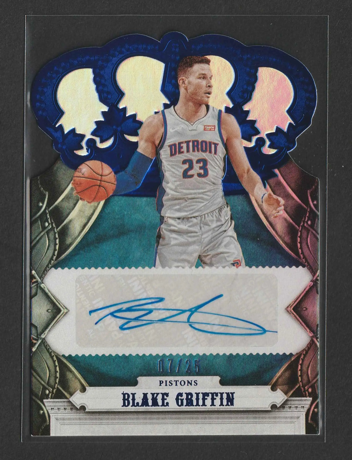 Blake griffin 2017-18 panini crown royale autographs blue pistons basketball trading card mit holografischem blau-silbernem kronenmotiv und autograph auf weißem feld