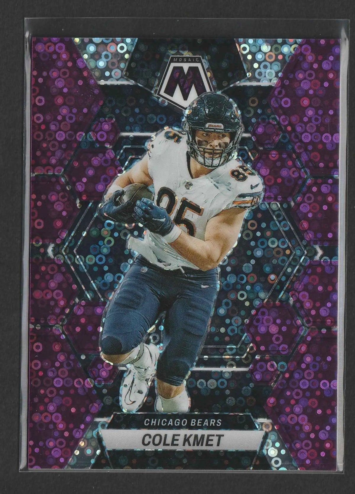 Cole kmet 2023 panini mosaic no huddle purple mosaic prizm holografische sammelkarte 39 von 50 nummer 35