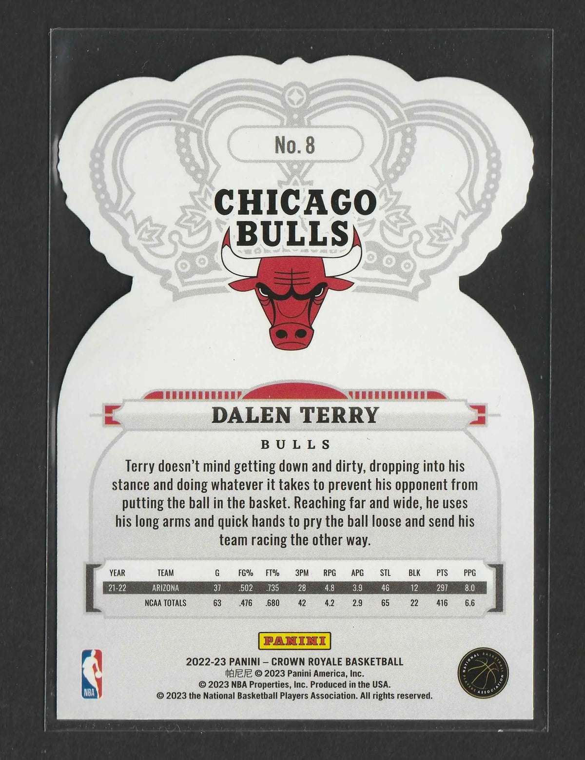 Roter und schwarzer chicago bulls trading card mit stilisiertem bull logo und detaillierten stats von spieler dalen terry