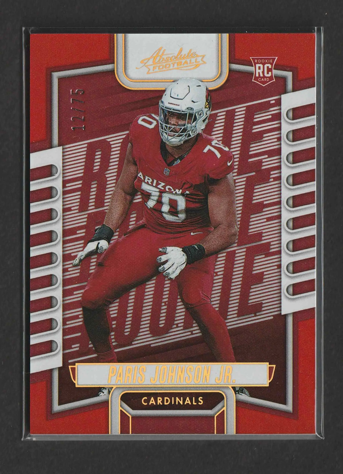 Rote und weiße football trading card mit paris johnson jr aus 2023 panini absolute orange spectrum rc 12/75 nummer 147