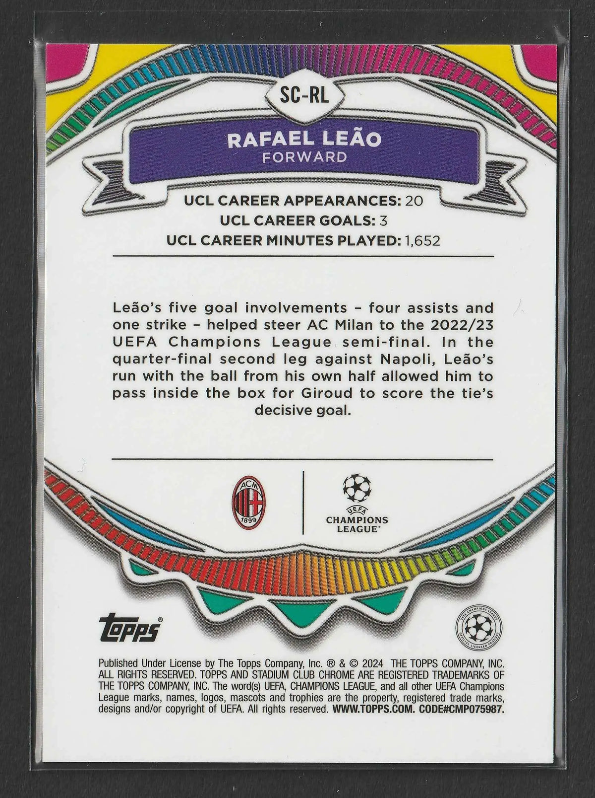 Weiße trading card von rafael leão ac milan mit regenbogen- und rot-gelb gestreiftem rahmen topps stadium club chrome