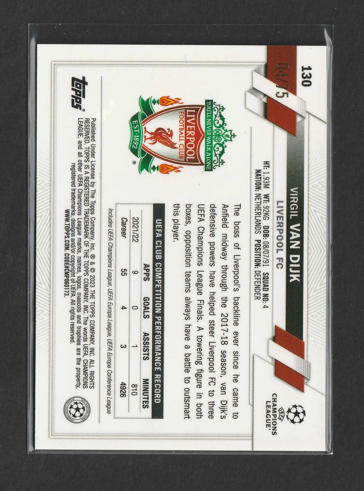Liverpool fc trading card von virgil van dijk mit weißem hintergrund und rot-schwarzen designakzenten